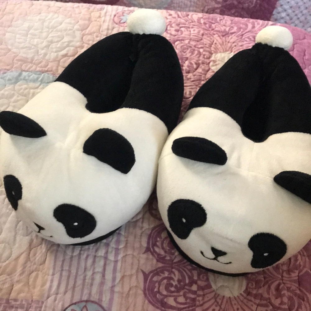PANDA SLIPPERS