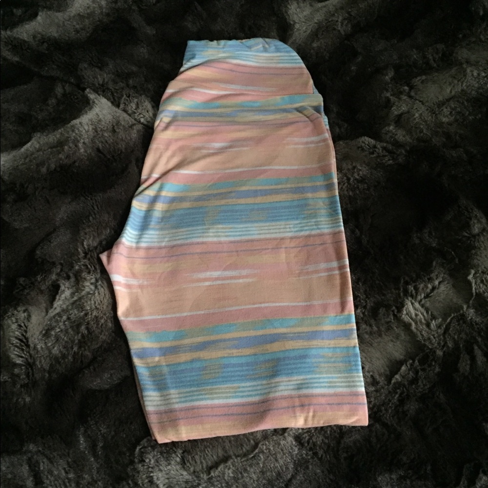 LLR OS leggings *free with any other LLR purchase*