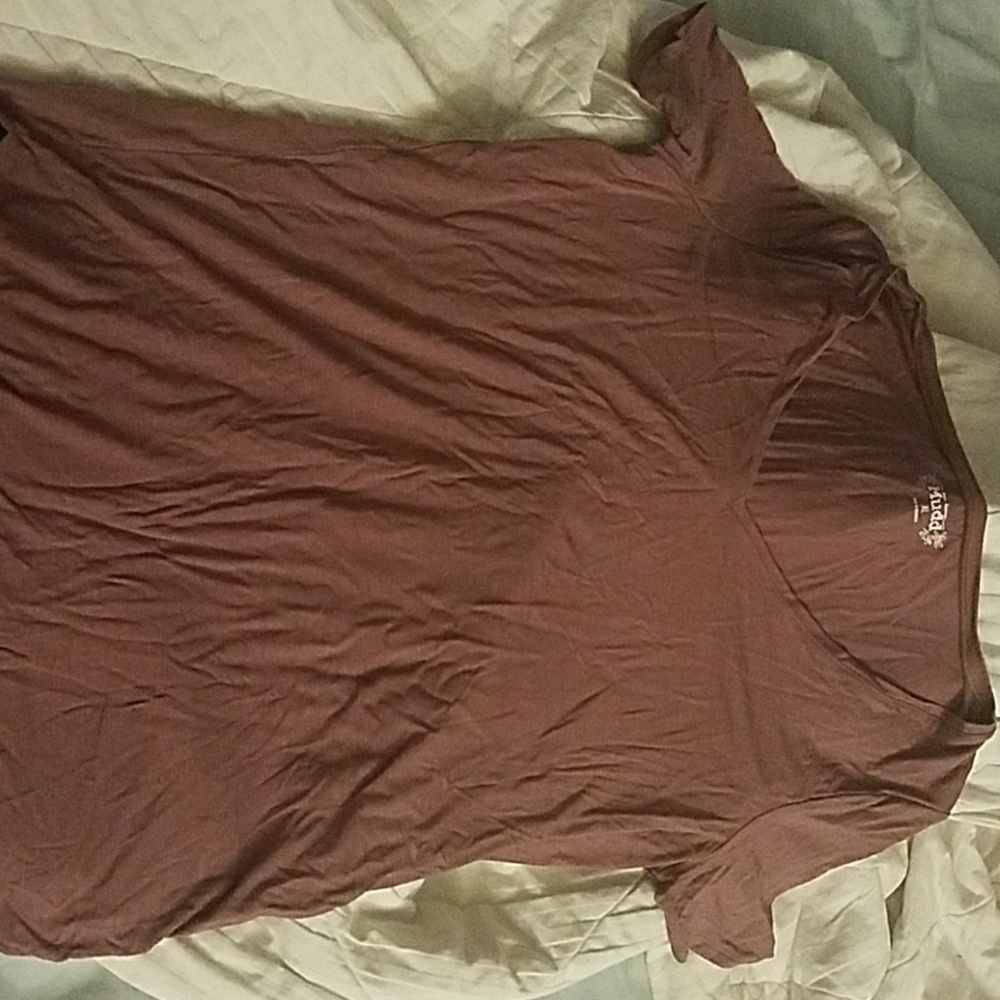 Mudd light weight tshirt.