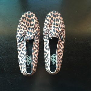Leopard Vans