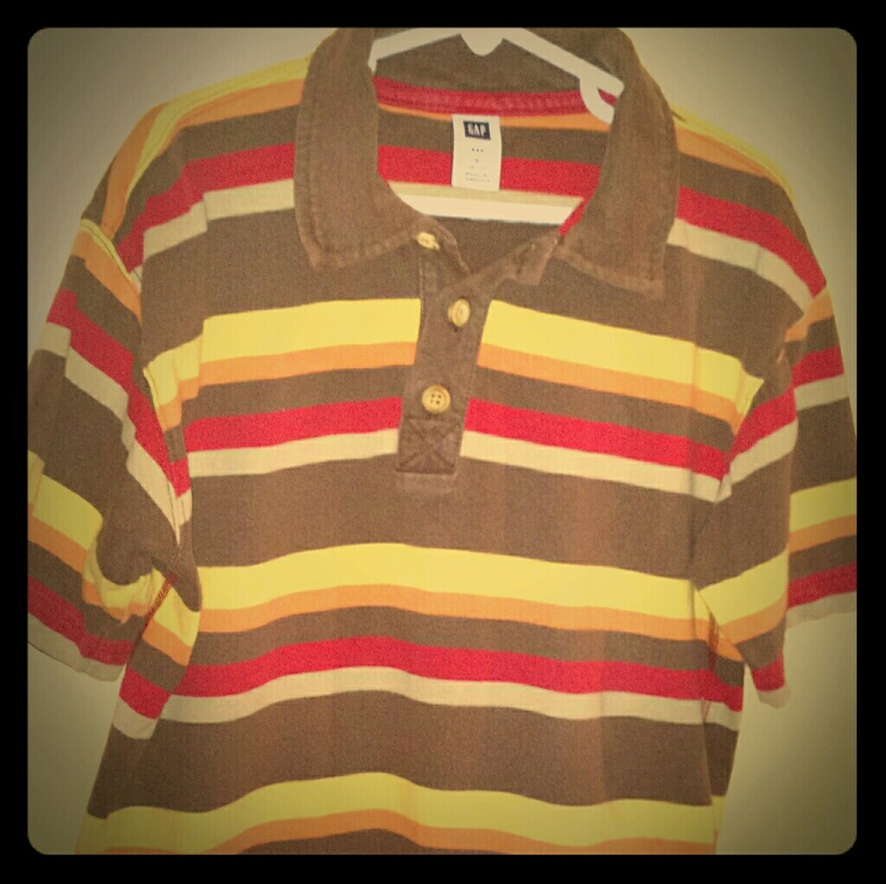 Boys size 6/7, Gap collared shirt