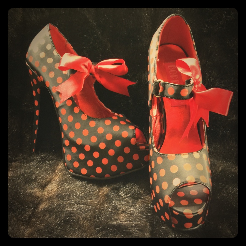 NWT Bordello Platforms