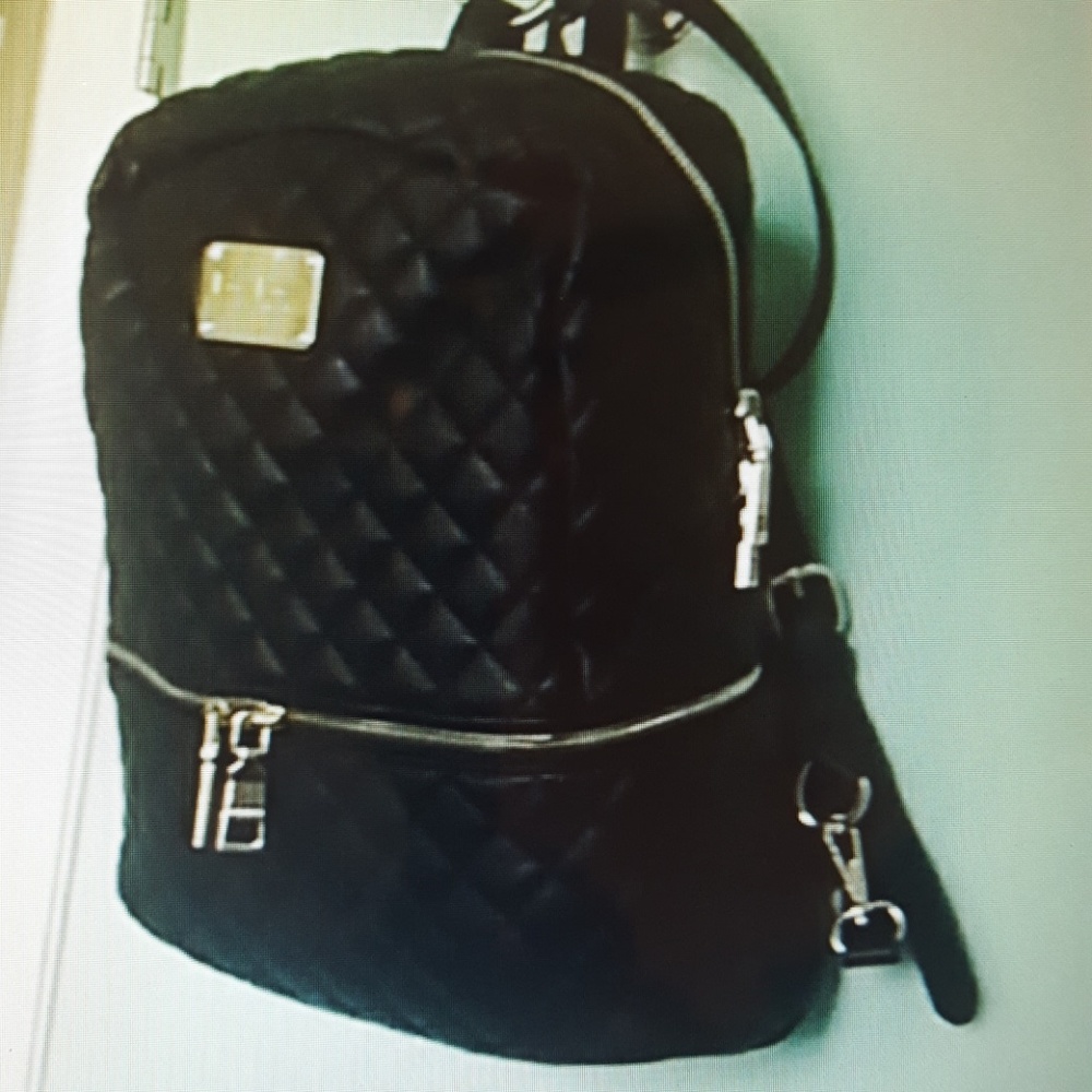 BE BE BACKPACK - Picture 2 of 3