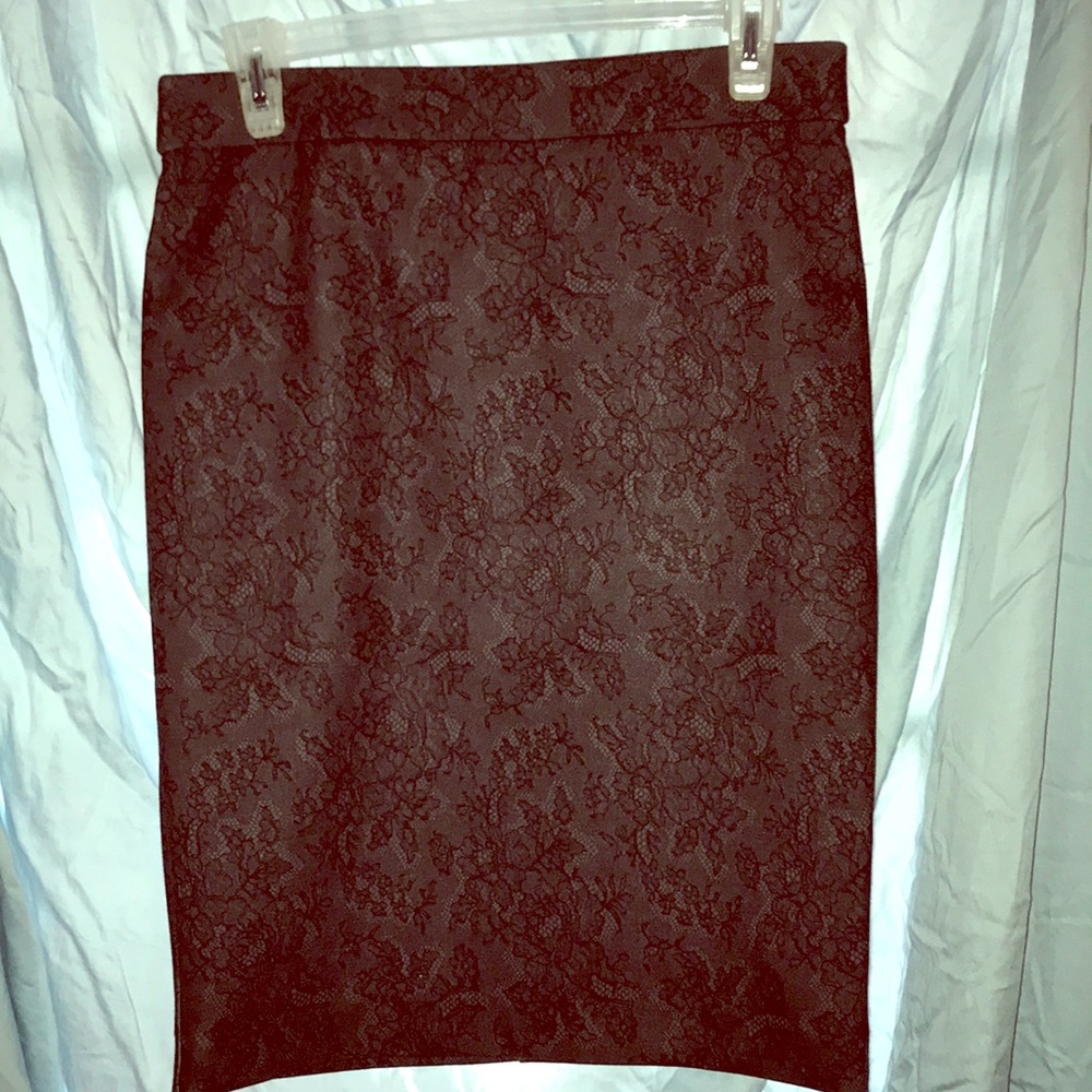 Fitted Lace pattern Pencil skirt