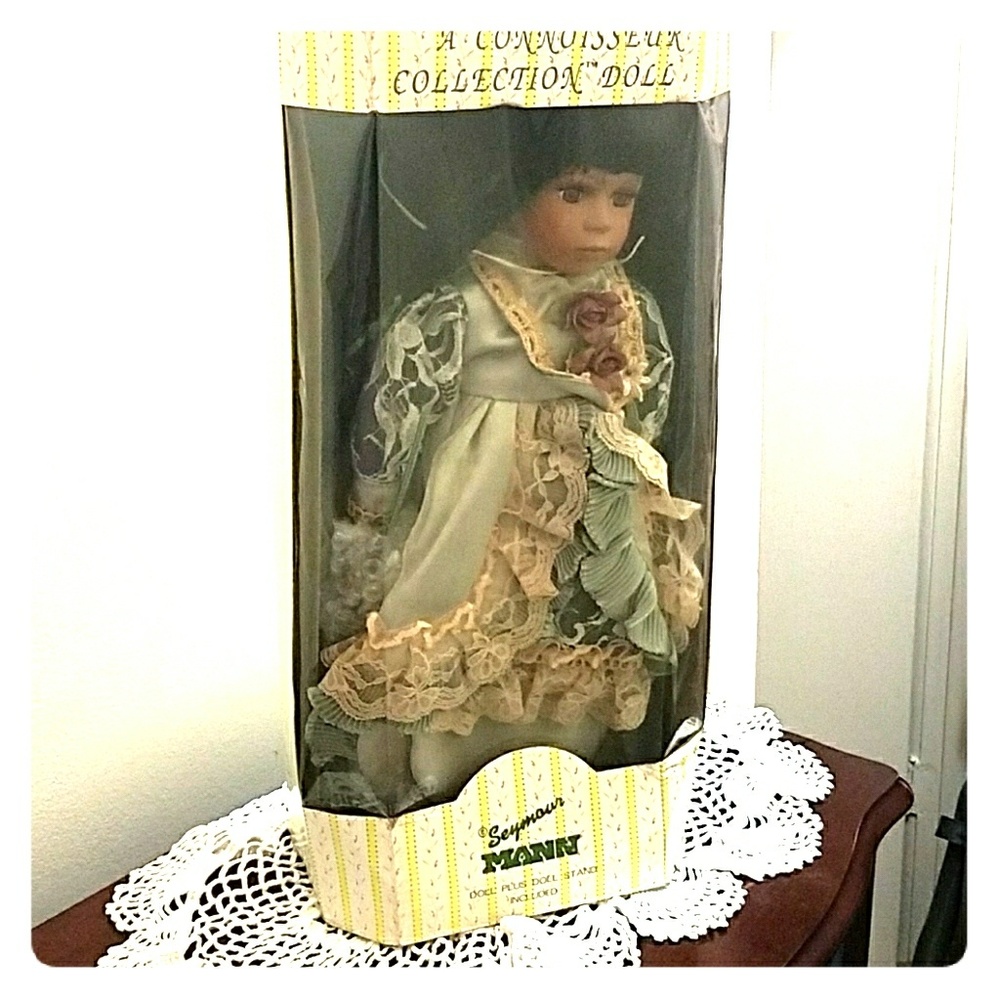 Connoisseur Collection Doll