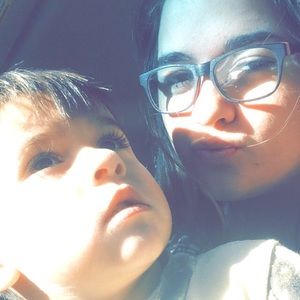 Meet your Posher, Kiala