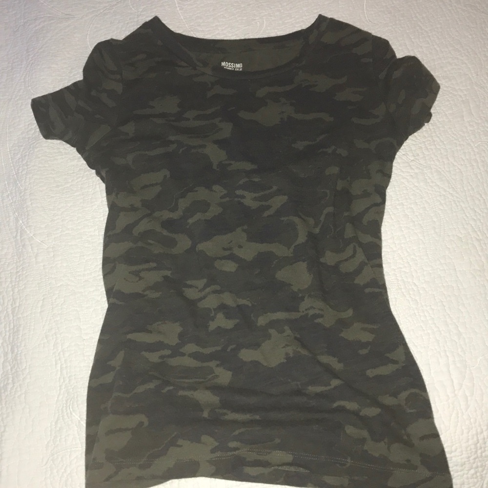 Mossimo Supply Co. T Shirt CAMO small
