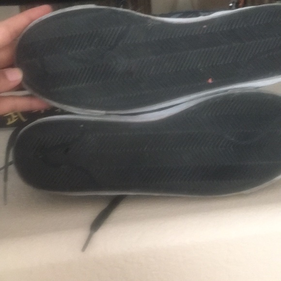 Nike women’s shoes - Picture 3 of 4