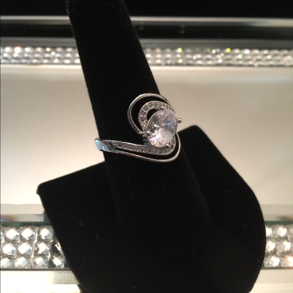 Gorgeous Italian Stone Platinum Plated Ring - Picture 4 of 4