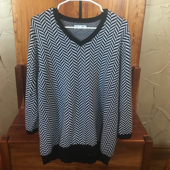 Kim Rogers size 2X black & white patterned sweater - Picture 1 of 3