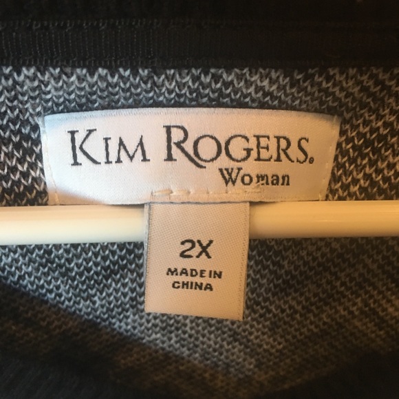 Kim Rogers size 2X black & white patterned sweater - Picture 2 of 3