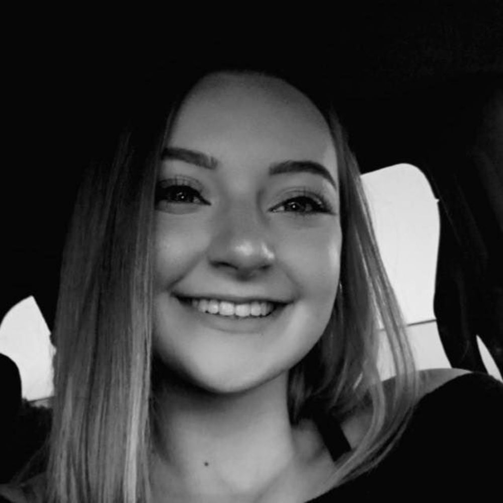 Meet your Posher, Olivia