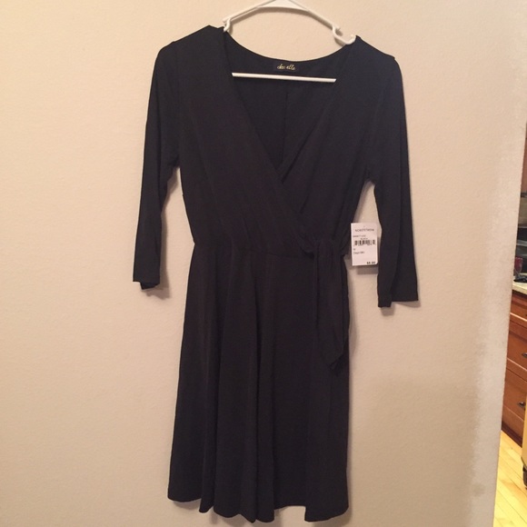 ONE LEFT!!! Black Wrap Dress - Picture 2 of 6