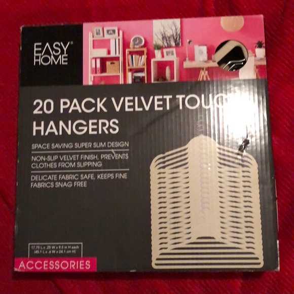 20 Pack Velvet Hangers - Picture 2 of 3