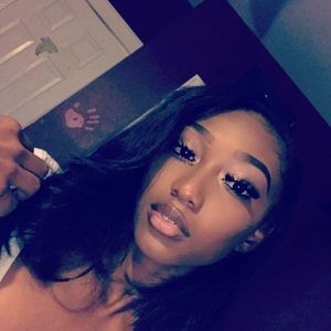 Meet your Posher, Imani