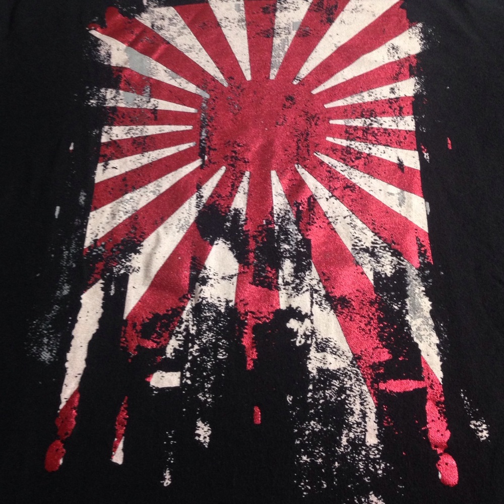 BEAUTIFUL TOP TEE EXCELLENT CONDITION