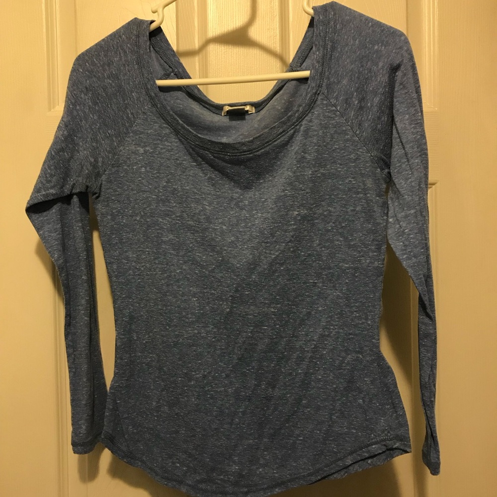 Wide neck shirt