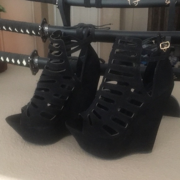 Just Fab shoe - Picture 1 of 3