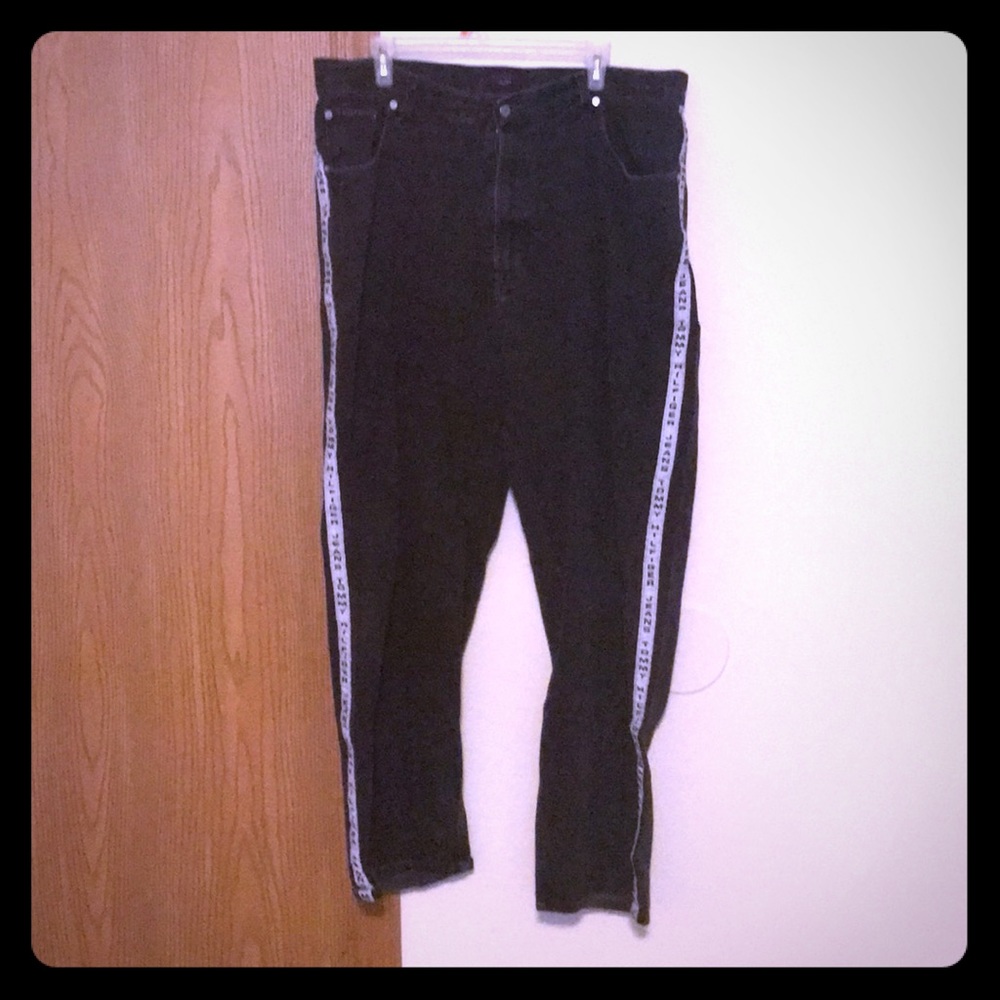 Well Worn Tommy Hilfiger Jeans