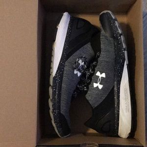 Under Armour charged escape