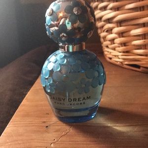 Marc Jacobs daisy dream forever