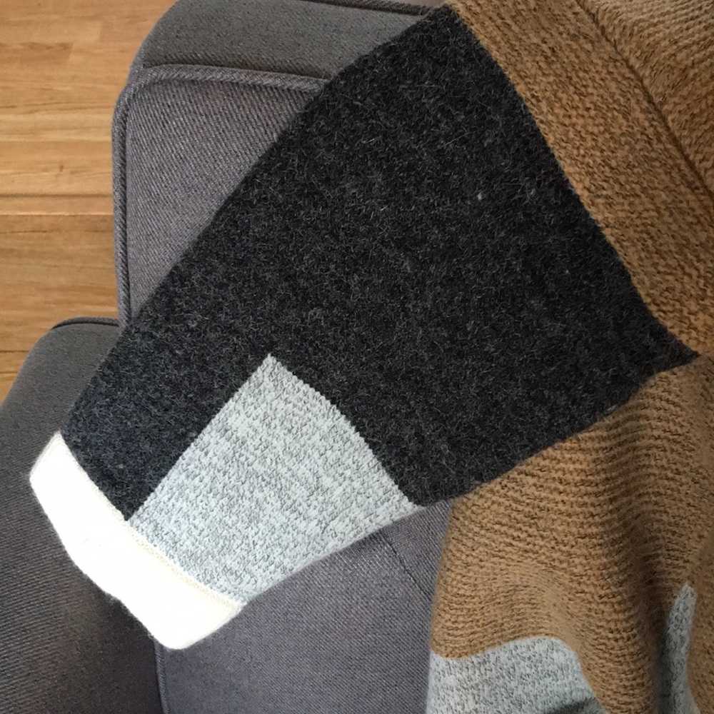 Sweater - Picture 3 of 4