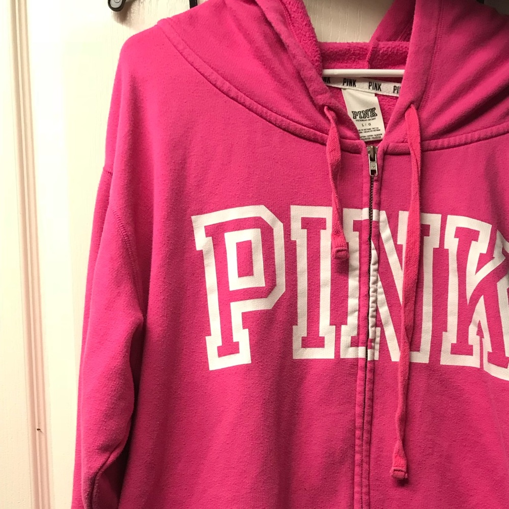 PINK sweatshirt! ❤️
