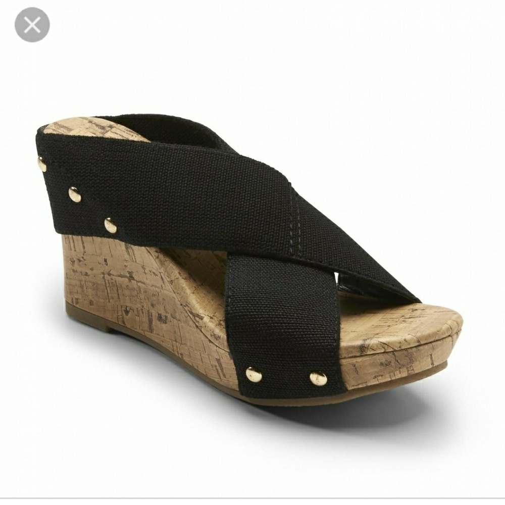 NWOT Jaclyn Smith criss cross wedge sandals