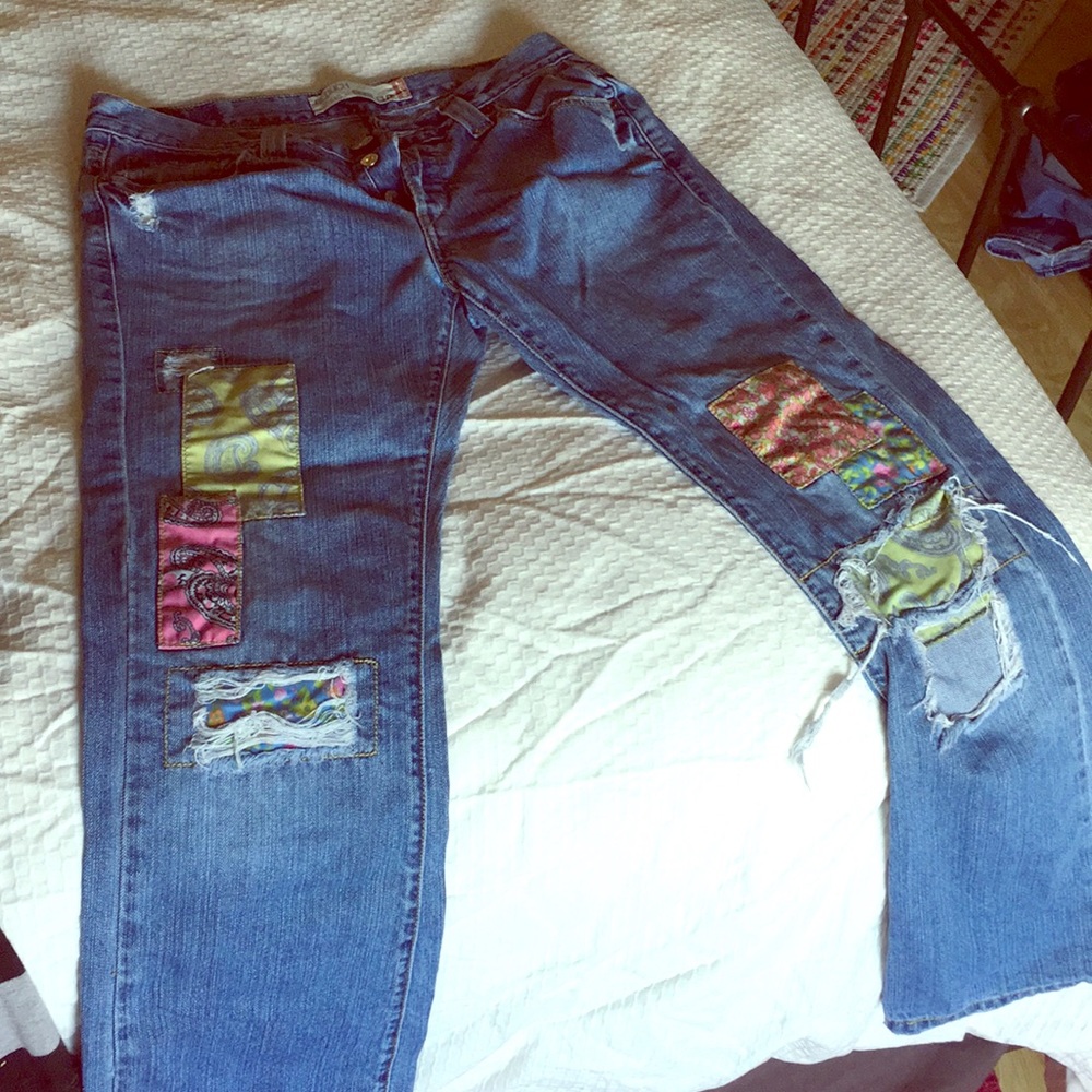 Levi patched slouch jeans