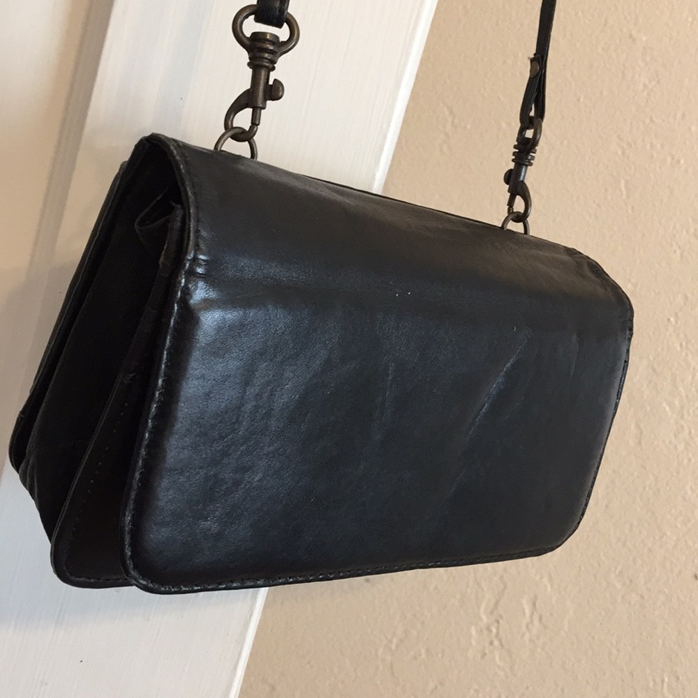 Vintage Wilson’s leather bag.