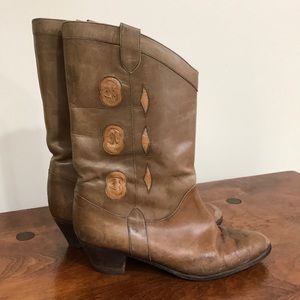 Vintage women's Gucci western boots