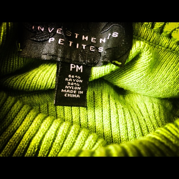 🏷Investments Petites🏷 Lime Green PM turtleneck - Picture 11 of 14