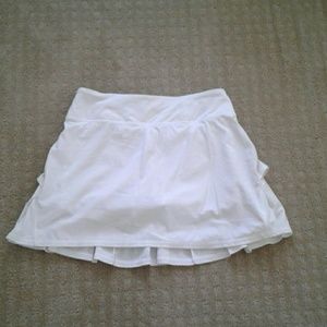 Lululemon white circuit breaker skirt
