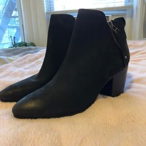 *Never Worn* Steve Madden Julius Bootie
