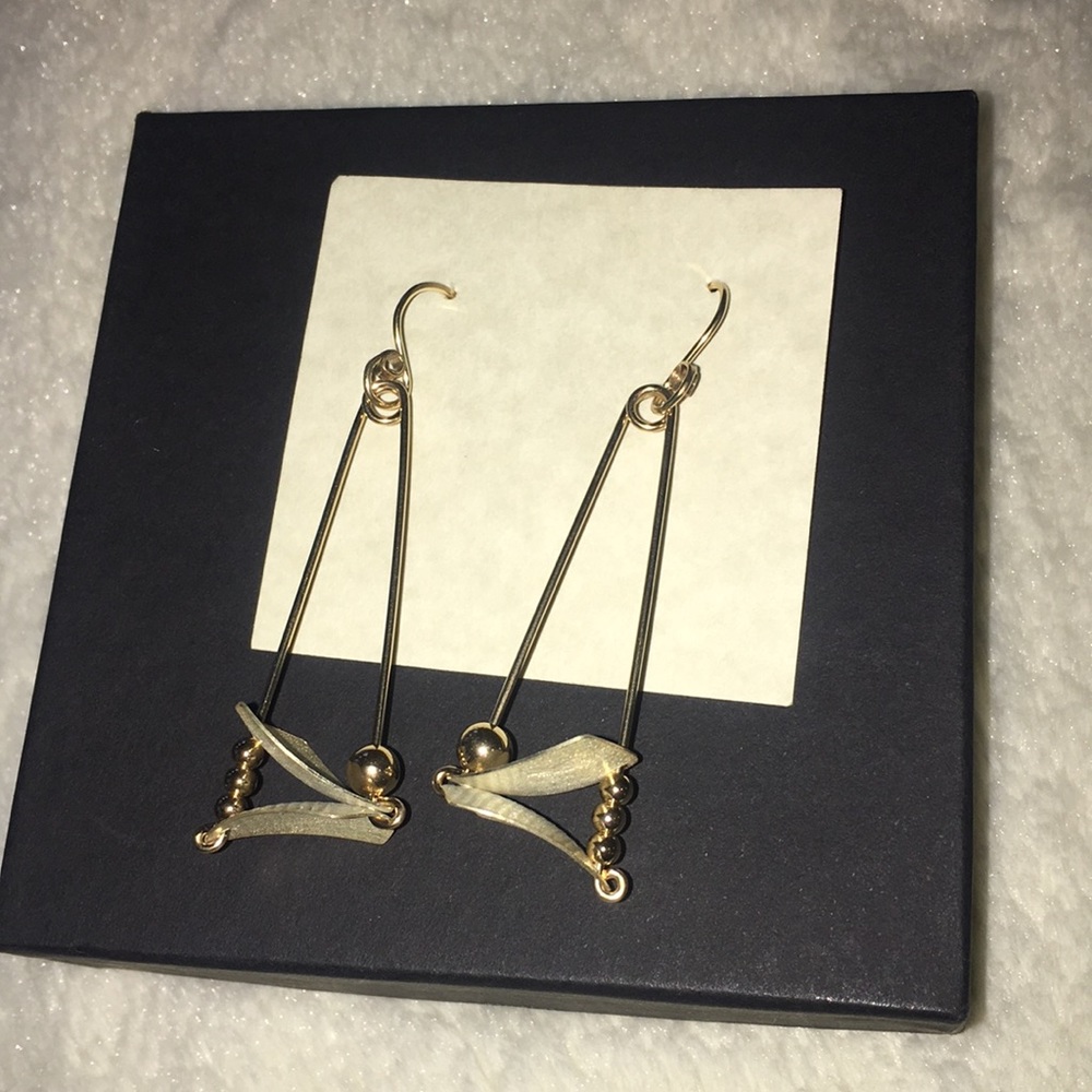 EARRINGS WITH 18K GOLD ACCENTS