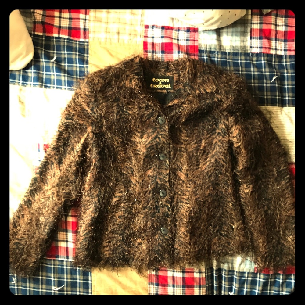 Town and travel Brown coat with fuzzy Size 6