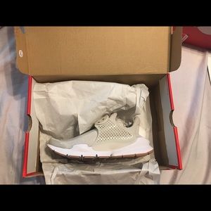 Tan sock dart sneakers