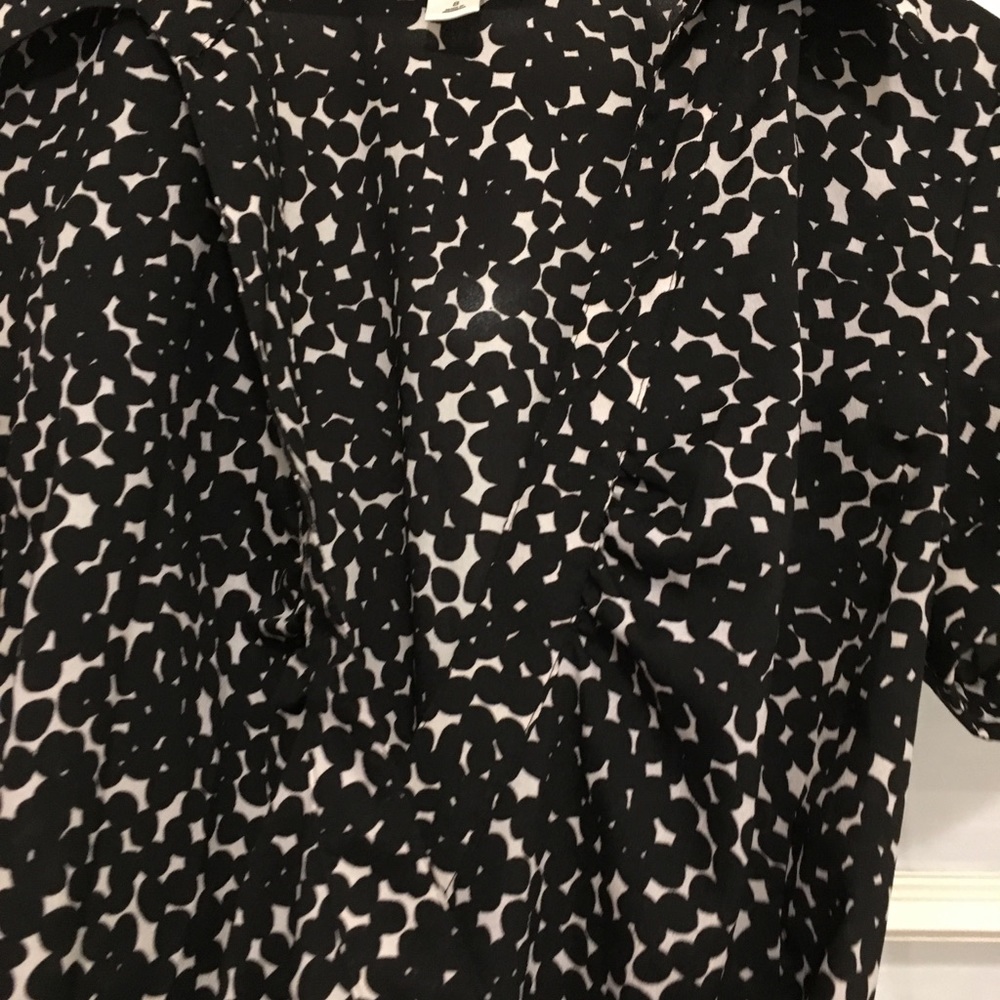 Ann Taylor Loft short sleeve collared wrap shirt - Picture 4 of 4