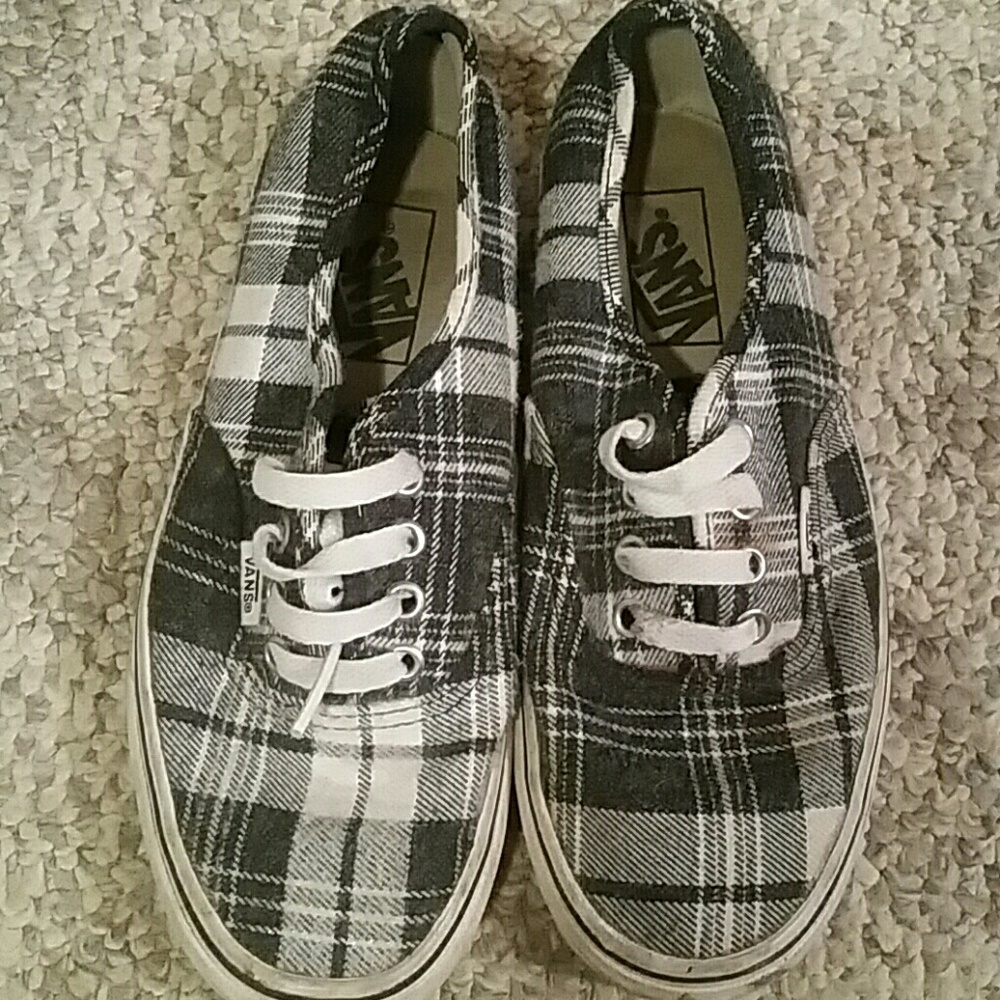 Vans - Picture 2 of 2