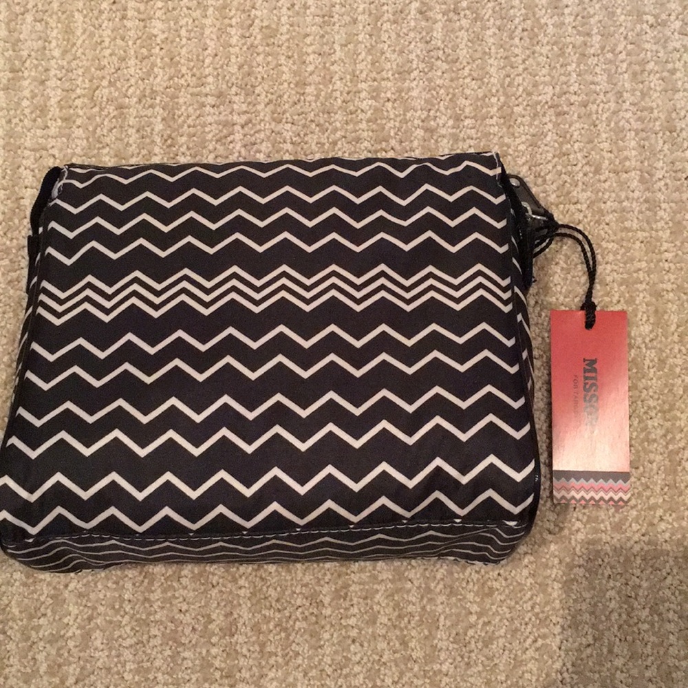Missoni for target black and white makeup bag NWT