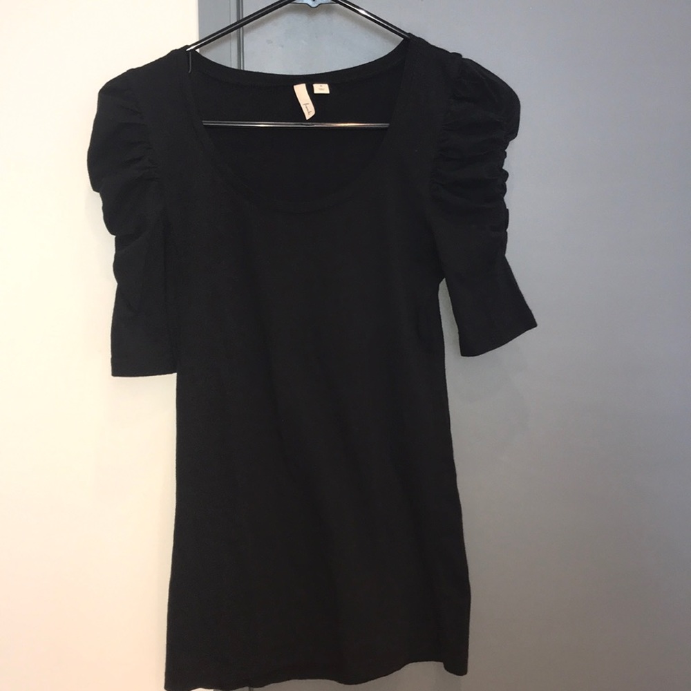 Scrunch sleeve shirt. No tags but never worn
