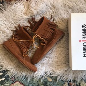 Minnetonka Tramper Boot