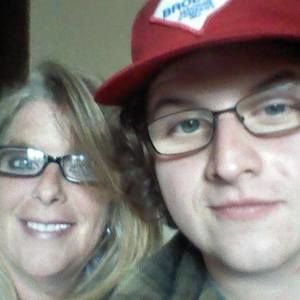 Meet your Posher, Lea