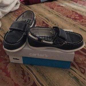 Gently worn Boys Navy Shoe!