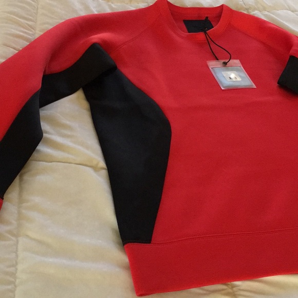 🎩 ❤️RARE ROC NATION PAPER PLANES MEN'S PULLOVER - Picture 2 of 4