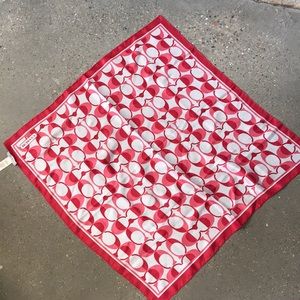 🔥🔥🔥💰💰💰Coach silk scarf