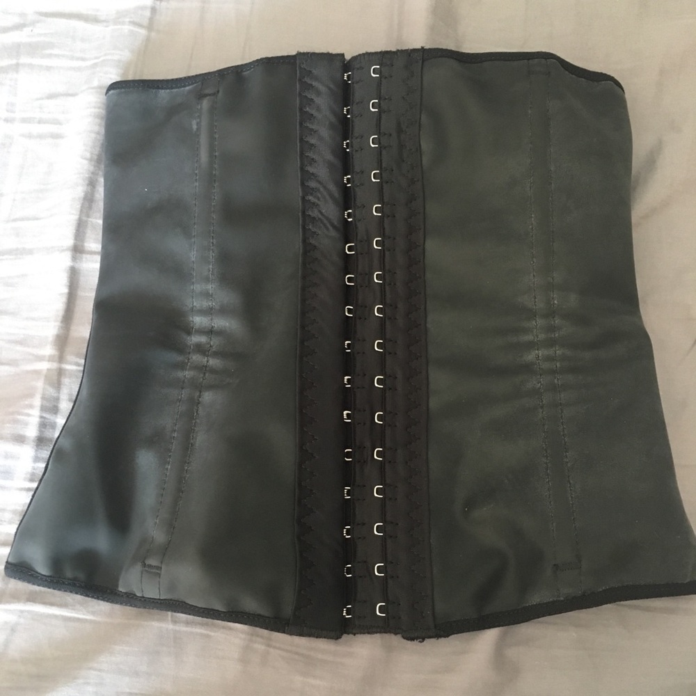 Slender bodies waist trainer (LATEX)