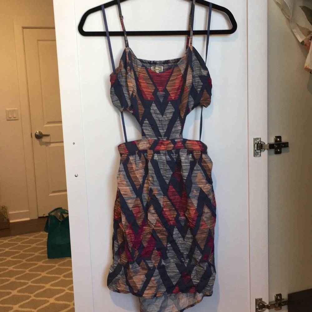 Fun cut out dress with pockets!