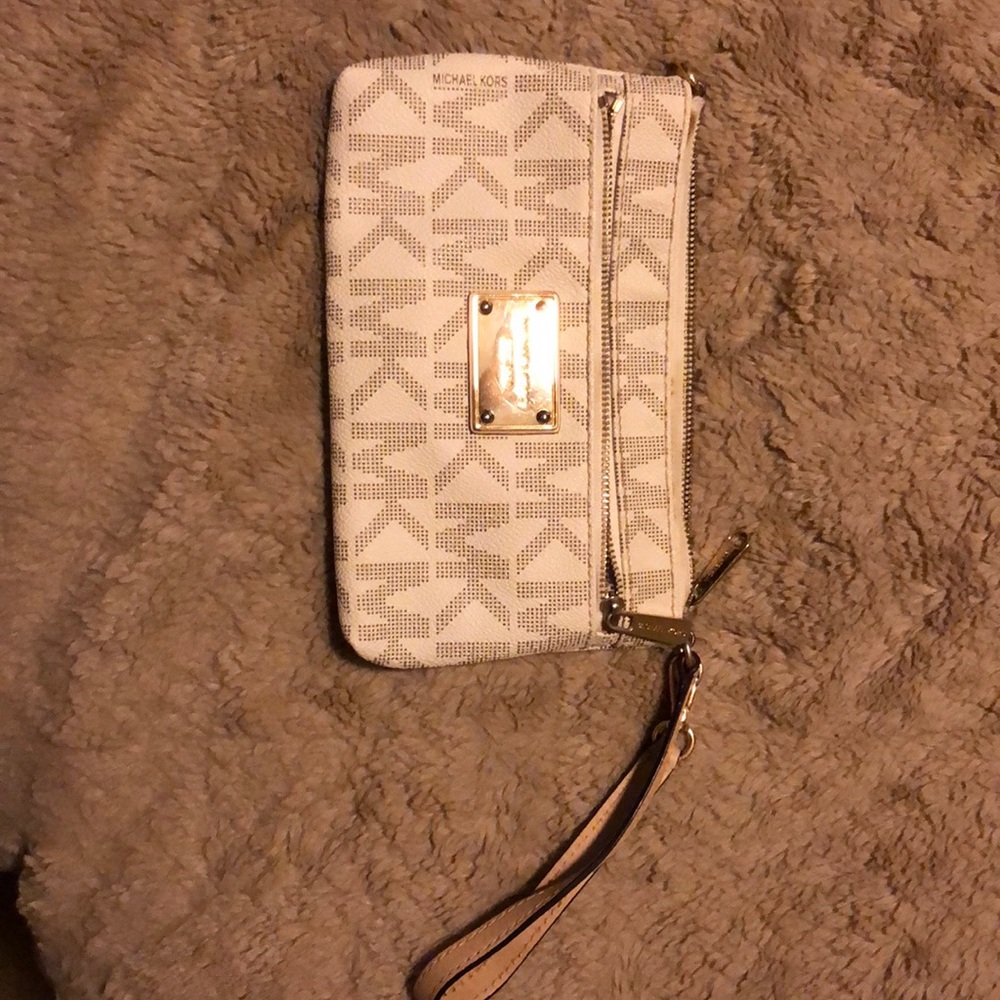 Micheal Kors clutch