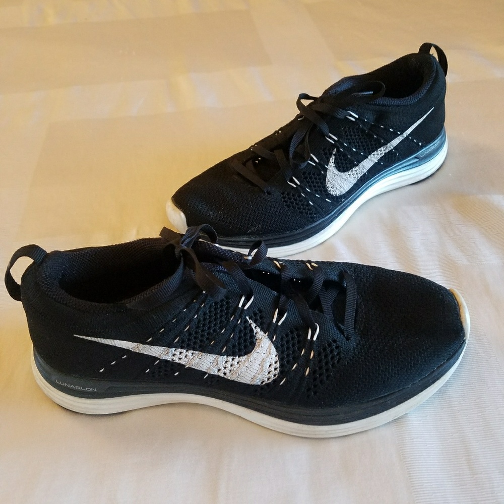 Nike shoes 7.5